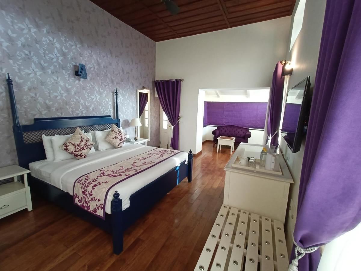 Hotel Pine Retreat Mallroad Mussoorie Extérieur photo